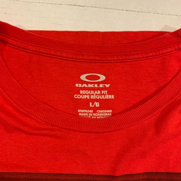 Oakley O Logo Red Graphic Short Sleeve T-Shirt Adult Mens Size L - Picture 4 of 4